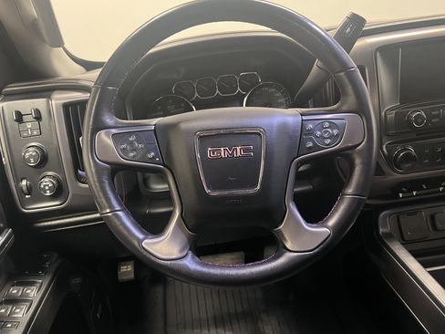 Used 2018 GMC Sierra 1500 SLT image 15