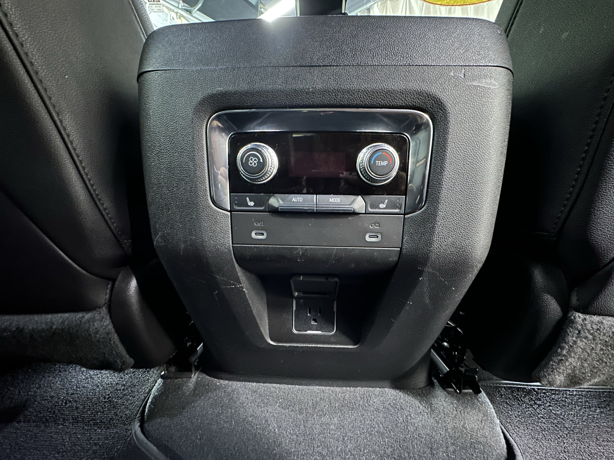 Certified 2023 GMC Yukon AT4 w/ Technology Package AWD/4WD image 20