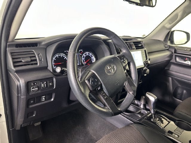 Used 2020 Toyota 4Runner TRD Off-Road AWD/4WD image 13