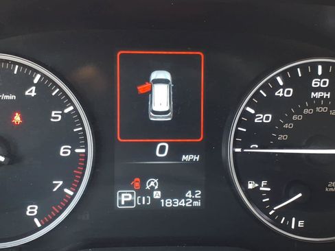 Certified 2025 Subaru Forester Premium AWD/4WD image 35