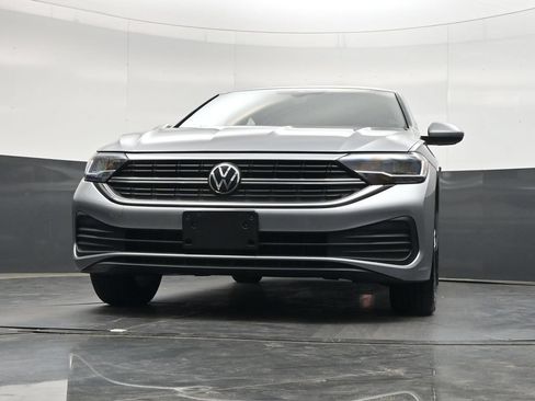 Used 2024 Volkswagen Jetta SE FWD image 35