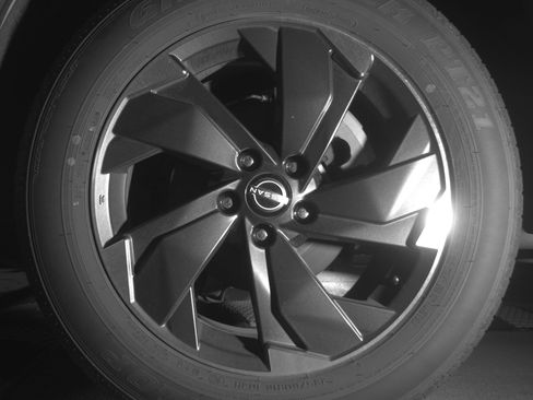 Used 2025 Nissan Rogue SV AWD/4WD image 14