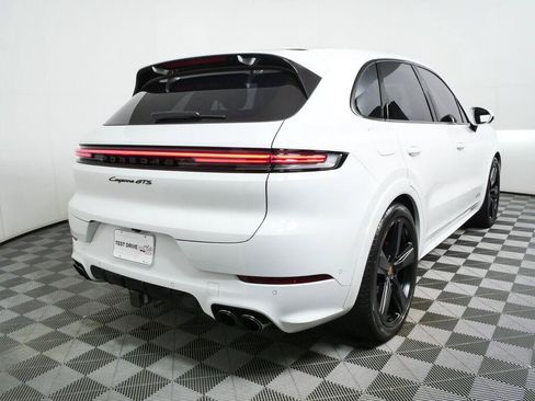 Used 2025 Porsche Cayenne GTS AWD/4WD image 34