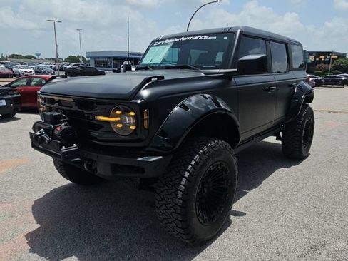 Used 2024 Ford Bronco Big Bend AWD/4WD image 3