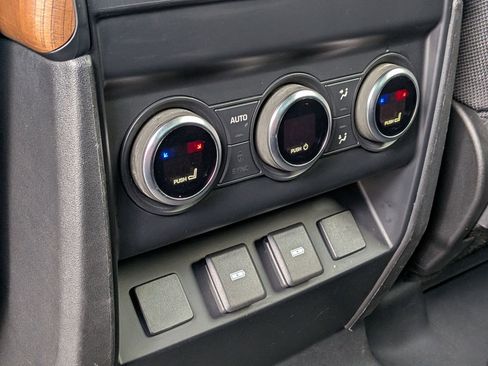 Used 2023 Land Rover Defender 130 X image 24