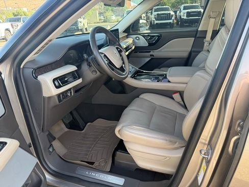 Used 2021 Lincoln Aviator Reserve w/ Equipment Group 202A image 10
