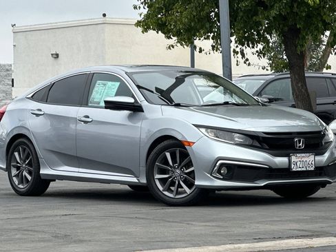 Used 2020 Honda Civic EX image 2