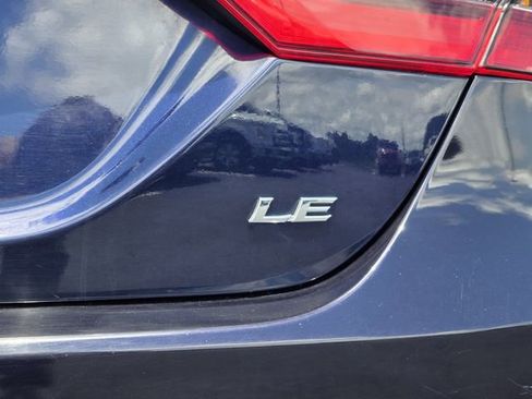 Used 2022 Toyota Camry LE FWD image 28