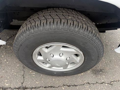 Used 2014 Ford E-250 and Econoline 250 w/ Power Group image 29