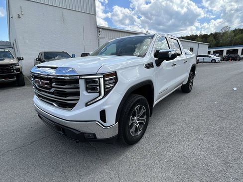 Used 2025 GMC Sierra 1500 SLT image 7