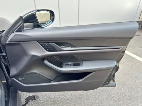 Used 2022 Porsche Taycan RWD image 45