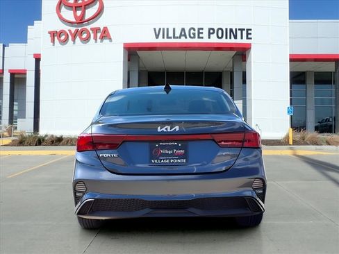 Used 2023 Kia Forte LXS image 4