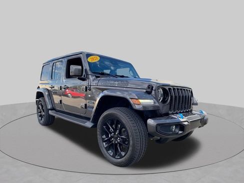 Used 2021 Jeep Wrangler Unlimited Sahara AWD/4WD image 2