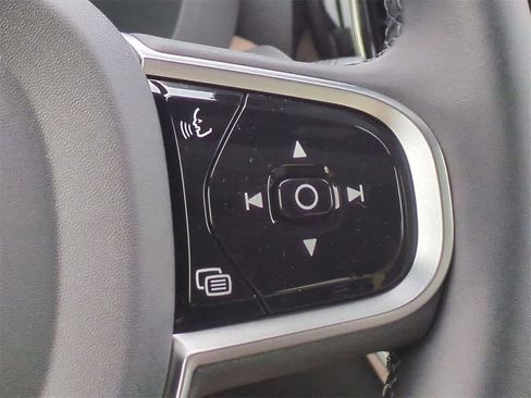 New 2026 Volvo XC60 B5 Plus w/ Protection Package Premier image 25