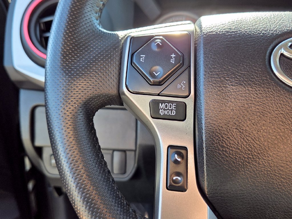 Used 2021 Toyota Tacoma SR5 RWD image 23