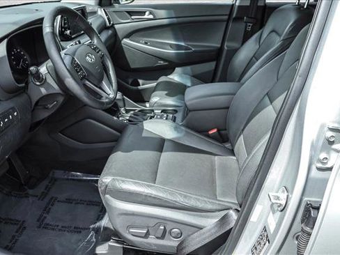 Used 2020 Hyundai Tucson Limited FWD image 11