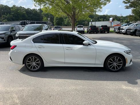 Used 2022 BMW 330i Sedan w/ Driving Assistance Package RWD image 8