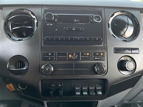 Used 2013 Ford F450 XL w/ Snow Plow Prep Pkg image 25