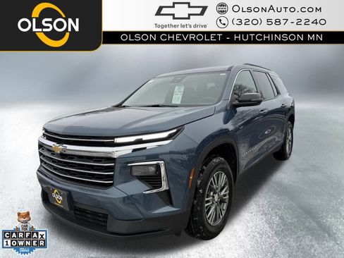 Certified 2025 Chevrolet Traverse LT image 1