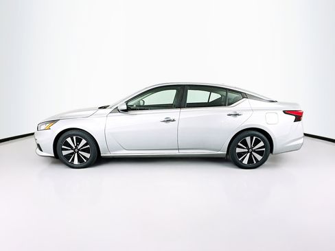 Used 2021 Nissan Altima 2.5 SV image 4