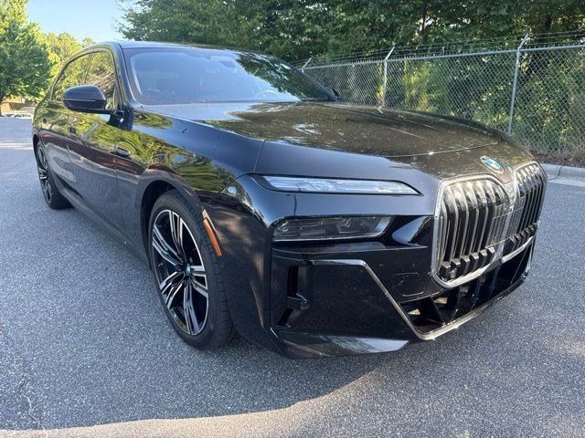 Certified 2024 BMW 760i xDrive w/ Executive Package AWD/4WD image 11