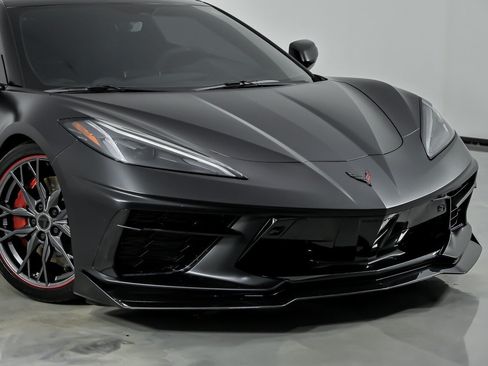 Used 2023 Chevrolet Corvette Stingray Premium Cpe w/ Z51 Performance Package RWD image 3