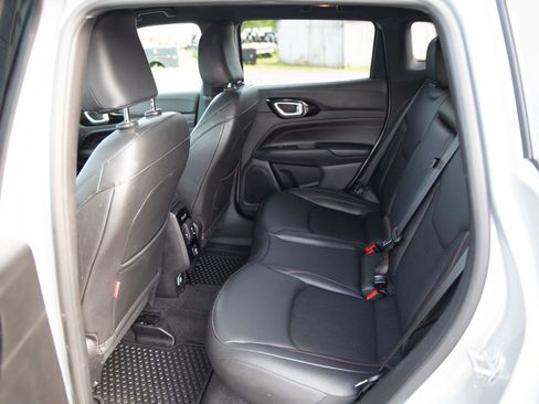 Used 2025 Jeep Compass Trailhawk AWD/4WD image 22