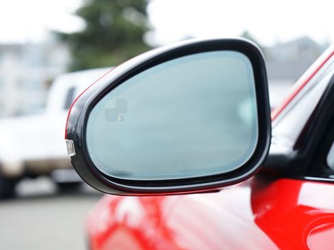 Used 2018 Jaguar F-TYPE R image 10