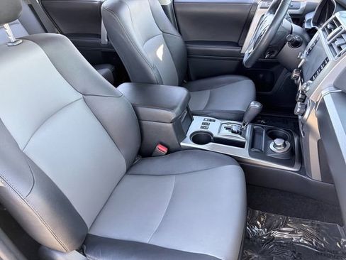 Used 2022 Toyota 4Runner SR5 Premium image 19