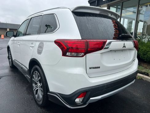 Used 2017 Mitsubishi Outlander SEL AWD/4WD image 6