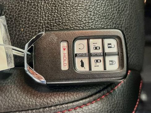 Used 2024 Honda Odyssey Sport image 33