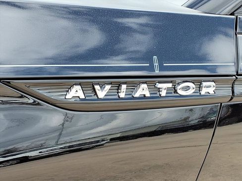 Used 2023 Lincoln Aviator Reserve w/ Equipment Group 201A image 10