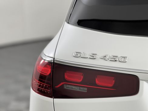 New 2026 Mercedes-Benz GLS 450 4MATIC image 12