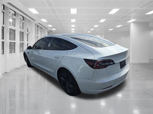 Used 2020 Tesla Model 3 Standard Range Plus RWD image 5
