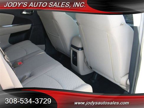 Used 2018 Dodge Journey SXT w/ Safe & Sound Group image 23