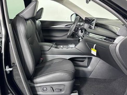 Certified 2026 INFINITI QX60 Pure w/ Cargo Package image 30