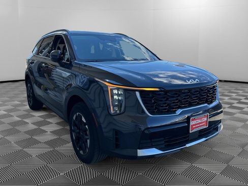 New 2026 Kia Sorento S AWD/4WD image 3