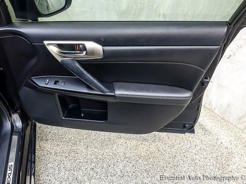Used 2014 Lexus CT 200h image 26
