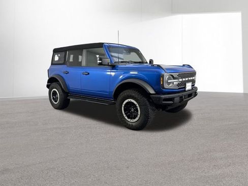 Used 2024 Ford Bronco Badlands AWD/4WD image 3