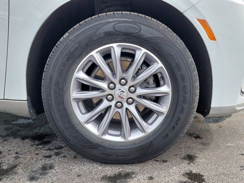 Used 2024 Buick Enclave Premium image 36