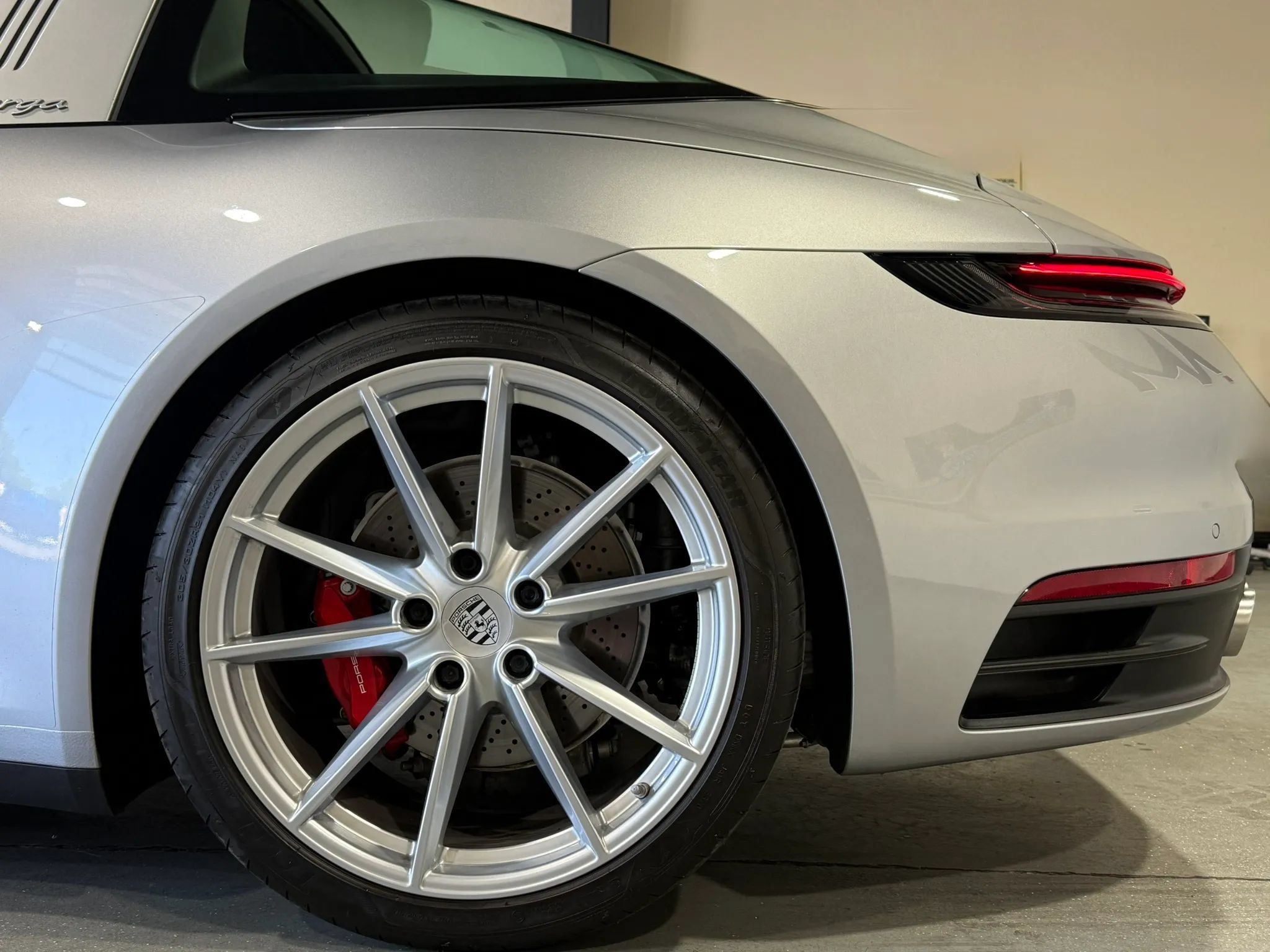 Used 2021 Porsche 911 AWD/4WD image 19