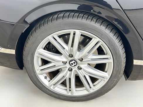 Used 2024 Bentley Flying Spur V8 AWD/4WD image 55
