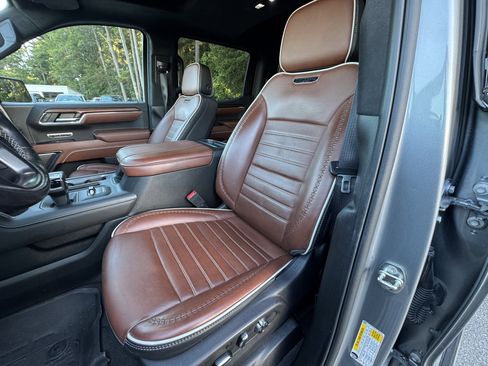 Used 2024 GMC Sierra 1500 Denali Ultimate image 6