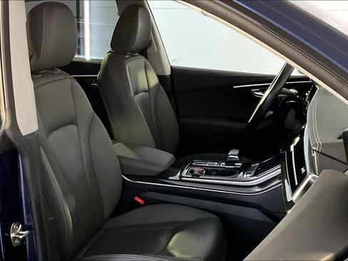 Used 2019 Audi Q8 Prestige image 8
