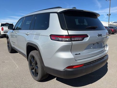 New 2025 Jeep Grand Cherokee L Altitude AWD/4WD image 8