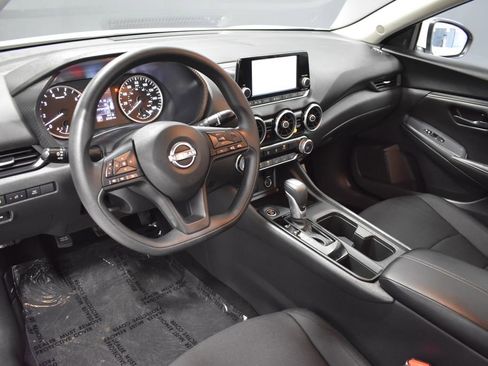 Certified 2025 Nissan Sentra S FWD image 4