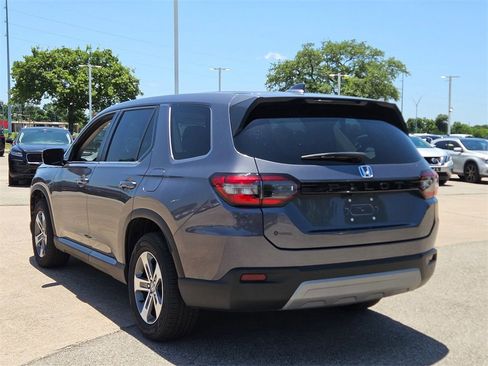 Used 2025 Honda Pilot EX-L image 6