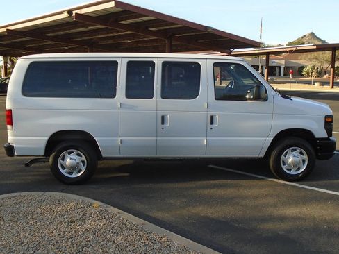 Used 2013 Ford E-350 and Econoline 350 XL w/ PWR Windows & Locks Group image 6