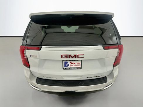Used 2025 GMC Yukon XL Elevation w/ Technology Package RWD image 6