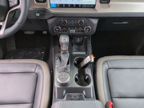 New 2026 Ford Bronco Outer Banks AWD/4WD image 18